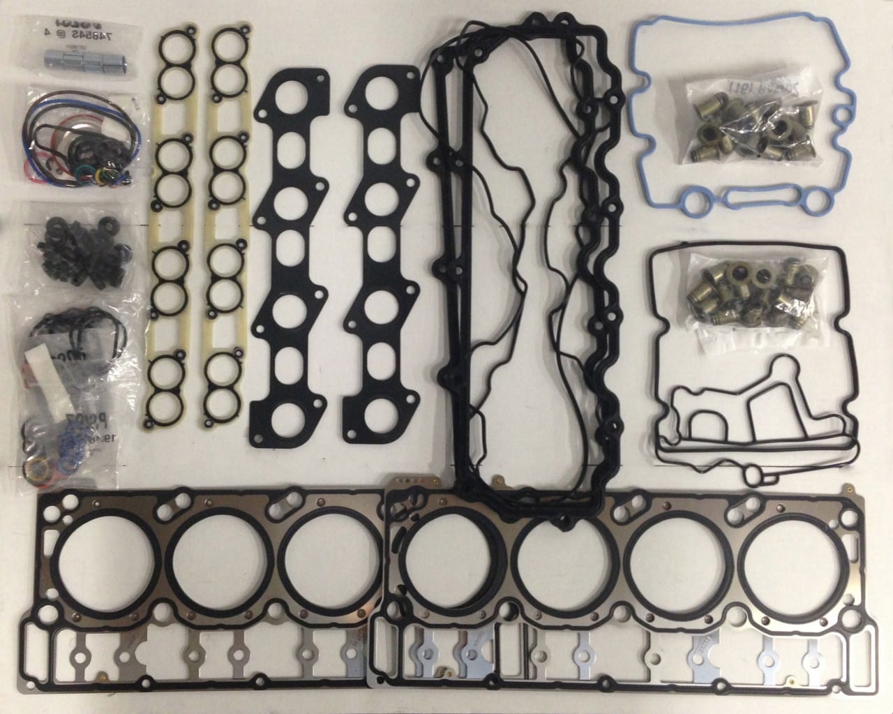 2003-2007 6.0L Ford Powerstroke 18mm Head Gasket Kit 6.0 Powerstroke Head Gasket Replacement With Cab On